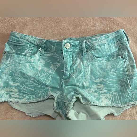 Blue Palm Print Summer Jean Shorts - Picture 1 of 5